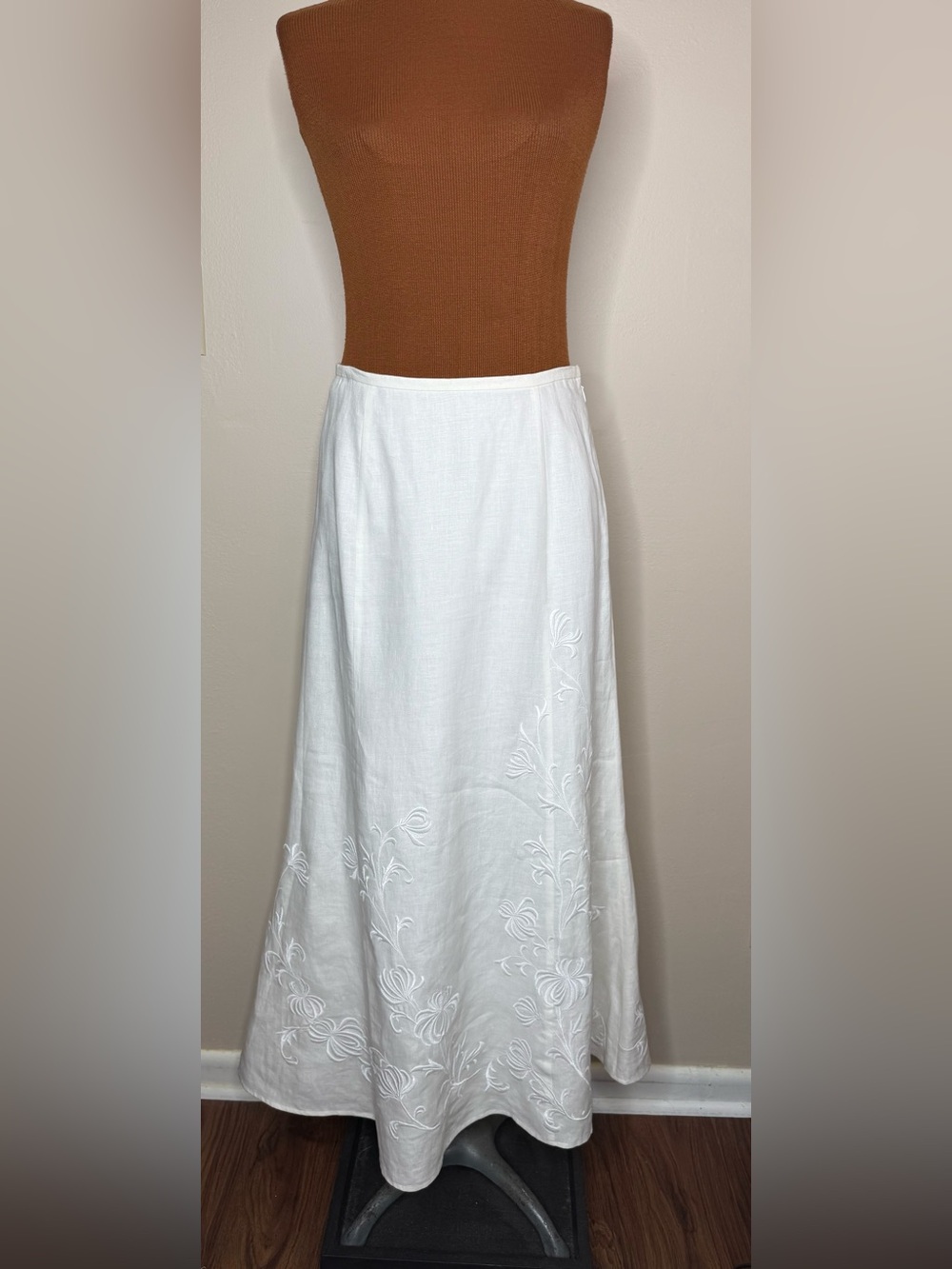 Talbots Irish Linen Ivory Maxi Skirt with Tonal Floral Embroidery Size 4